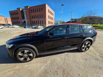 v60 cross country b4 core awd aut. core