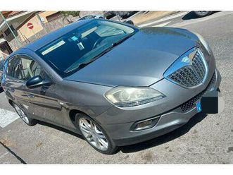 lancia delta gold 1.6 105 cv anno 2010