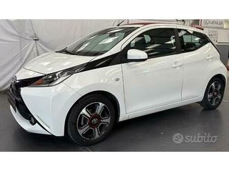 toyota aygo x - wave bordeaux 1.0l