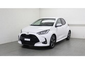 toyota yaris 1.5 vvt-i hsd trend: réserver un essai sur route !