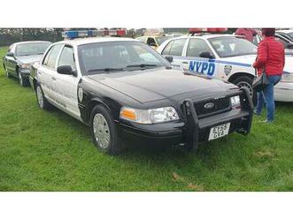 2006 ford crown victoria multicolore automatique, 4 vites...