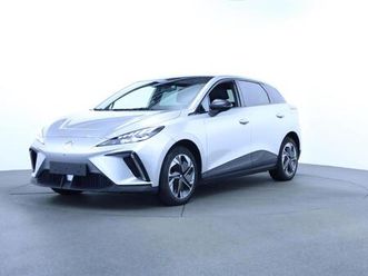 mg mg4 luxury - 14 päivän palautusoikeus - tehdastakuu, lämpöpumppu, adaptiivinen vakkari, 360-kamera, kaistavahti, digimittari, navi, led