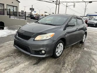 2011 toyota matrix s awd * automatique - mags - toit ouvrant *