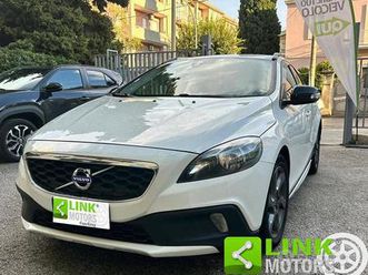 volvo v40 cross country d2 1.6 powershift summum