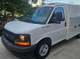 2017 chevrolet express commercial cutaway 3500 low miles!!!