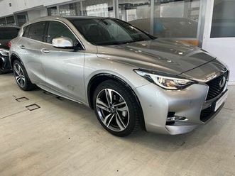 infiniti q30 2.0t sport 7dct