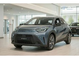 toyota aygo x x play 1.5 hev hibrid
