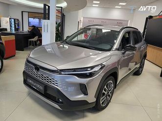 toyota corolla cross 2.0 hev style