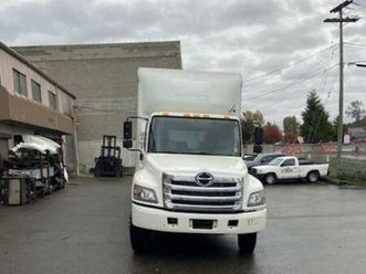 2014 hino 268 (25-153)