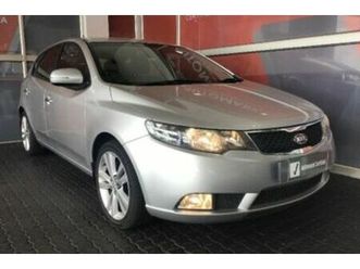 2011 kia cerato 2.0 5-dr