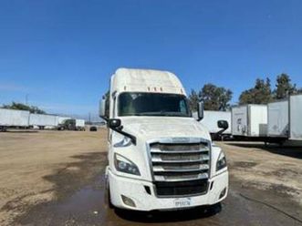 2020 freightliner cascadia with refer for sale