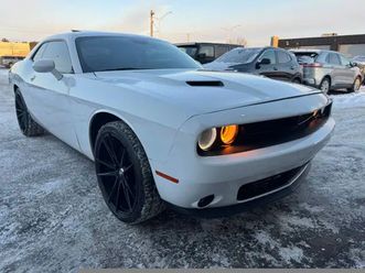 2017 dodge challenger sxt plus