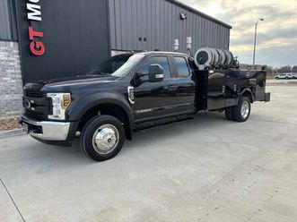 2019 ford f450 super cab service truck with lube skid