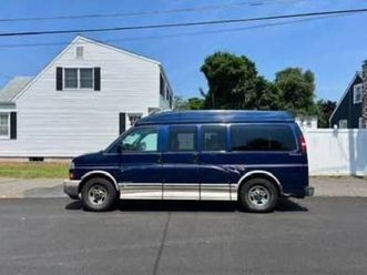 2005 gmc savana high top van