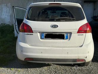 kia venga 2011