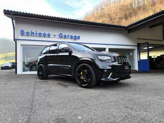 grand cherokee 6.2 v8 hemi trackhawk automatic