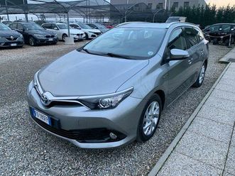 toyota auris touring sports 1.8 hybrid lounge