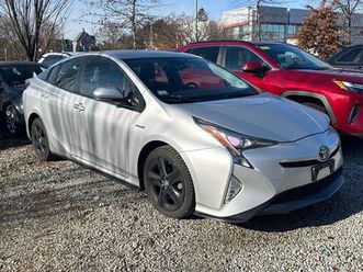 used 2017 toyota prius three touring