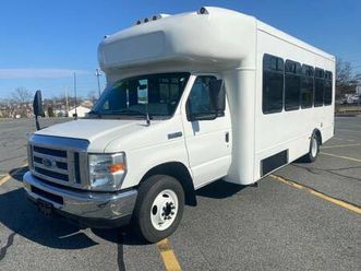 2012 ford e450 24 passenger shuttle ready to go lqqk!!