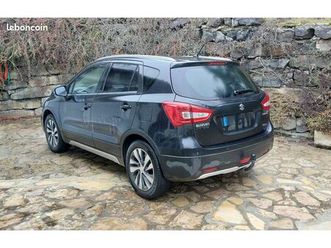 vends voiture suzuki s cross 2017