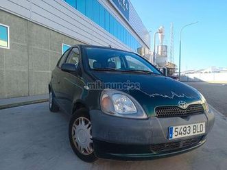 toyota - yaris 1.0 linea terra