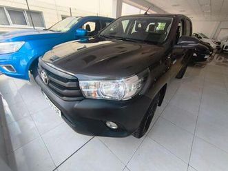 toyota - hilux 2.4 d4d cabina doble legend at