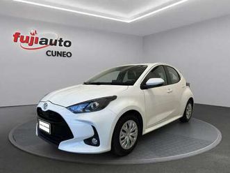 yaris 1.0 active