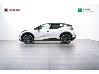 66 kwh awd 428hk pano navi yamaha® 360°k hud p-värm