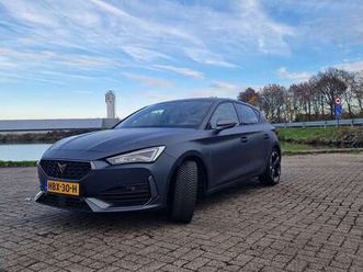 1.4 e-hybrid mat grijs 245 pk