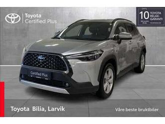 toyota corolla cross hybrid awd-i executive 2,0l 2024 grå