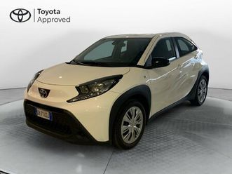aygo x 1.0 vvt-i 72 cv 5 porte active