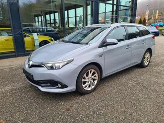 toyota auris touring sports hybrid