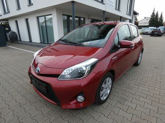 toyota yaris hybrid club 1,5 lim. navi alu rot met.
