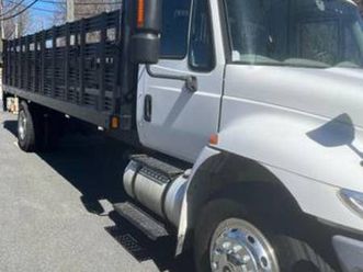 2008 international 4300 flat w lift gate
