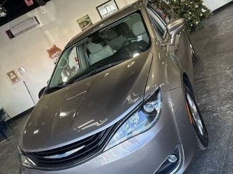 used 2018 chrysler pacifica hybrid touring plus