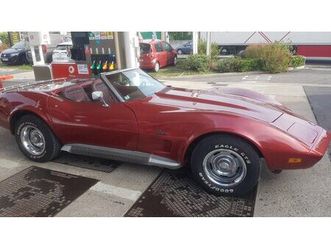 1974 chevrolet corvette rouge foncé automatique, 3 vitess...