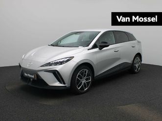 mg 4 long range 64kwh luxury | navi | 360 camera | led koplampen | apple carplay | keyless entry & go |