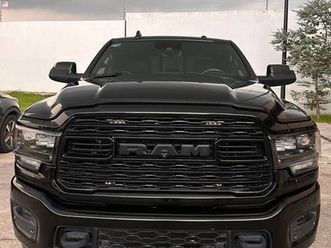 ram ram 2500 límited nigth edition