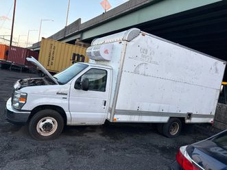 2013 ford e-series van e350 super duty cutaway van