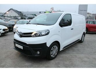 toyota proace 1.5d business *navigacija*
