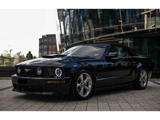 mustang cab noir 2008 v8