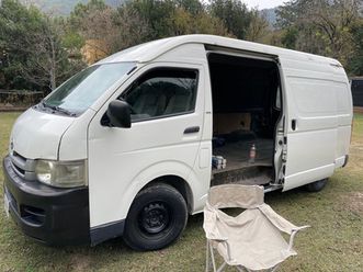 toyota hiace 2.7 van super larga mt