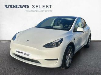 model y standard rwd