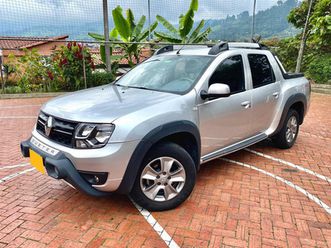renault duster oroch 2.0 intens 4x4