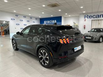 ford mustang mach-e bateria 75.7kwh