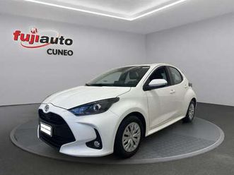 yaris 1.0 active