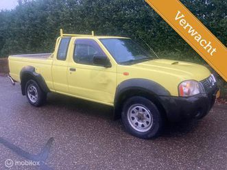 nissan navara - kingcab 2.5 dti pick-up airco 4 wd