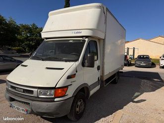 iveco 35c12 hpi 20m3 avec hayon