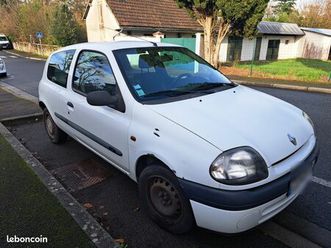 clio 2 société