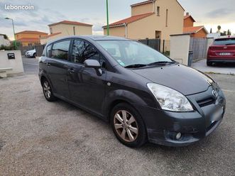 toyota corolla verso 7 places